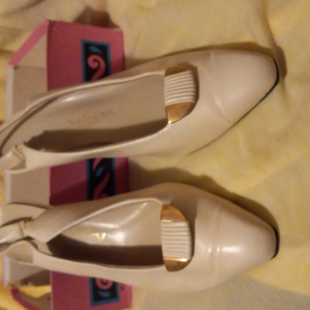 Cream color low heel